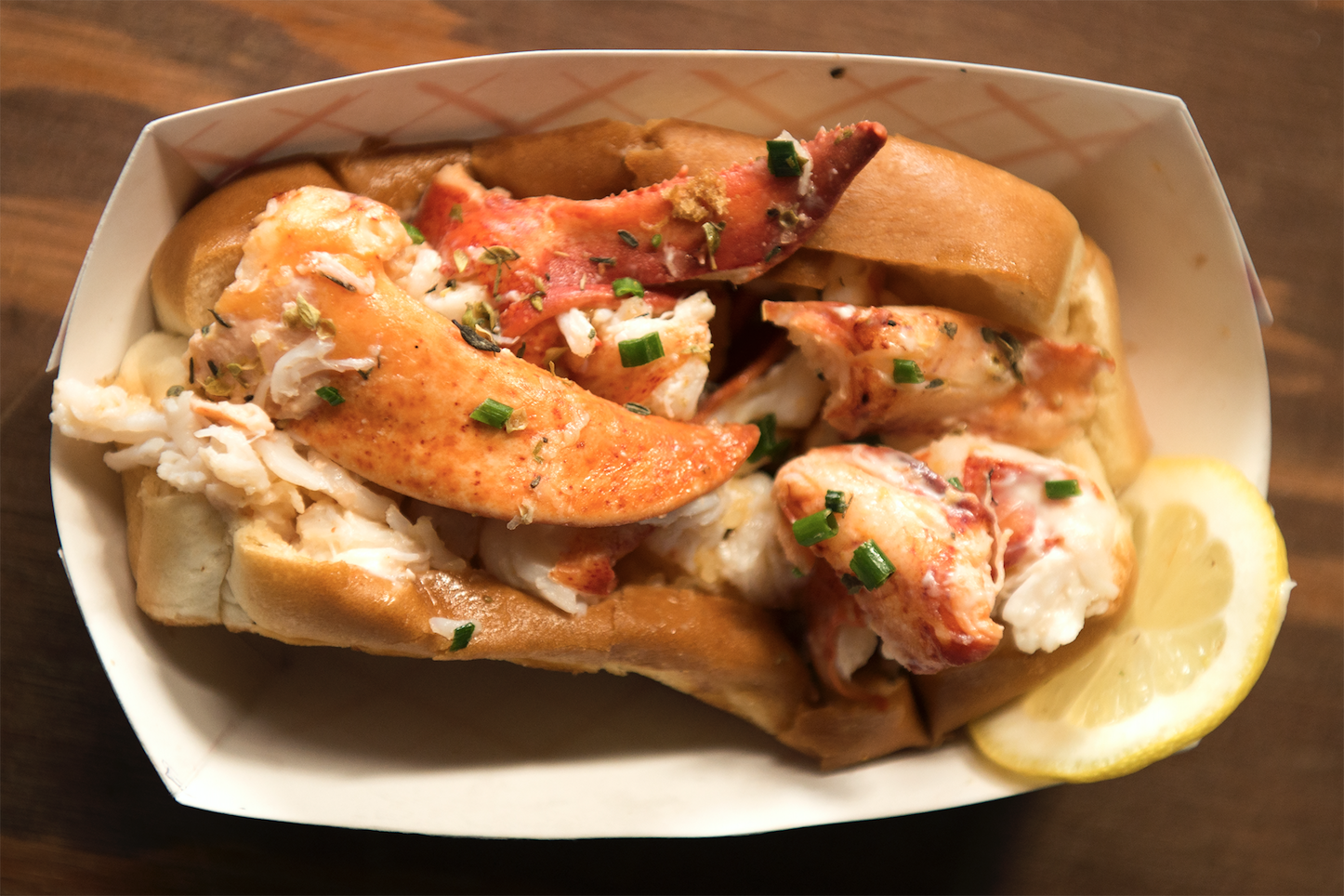 What Is a Maine Lobster Roll? History, Ingredients & Where to Try One